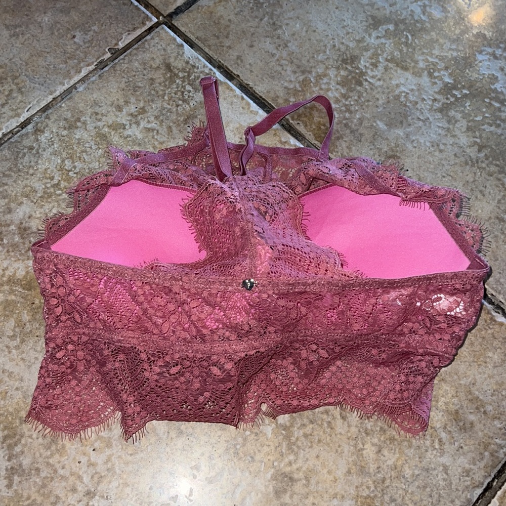 Pink Victoria’s secret Bra Size Medium - Picture 2 of 3